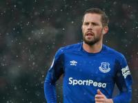 FB体育注册网址-马里冲垮芬兰，孔德西决生死战接管比赛，当传奇在冰与火中诞生