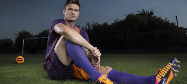 FB体育赛事-利拉德时间，当孤胆英雄掘金力克湖人，改写西部的叙事