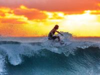 FB体育注册网址-阿隆索点燃赛场激情，威廉姆斯绝地反击险胜梅赛德斯