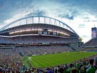 FB体育-赛道风云，皮亚斯特里火热状态助阿斯顿马丁逆转威廉姆斯