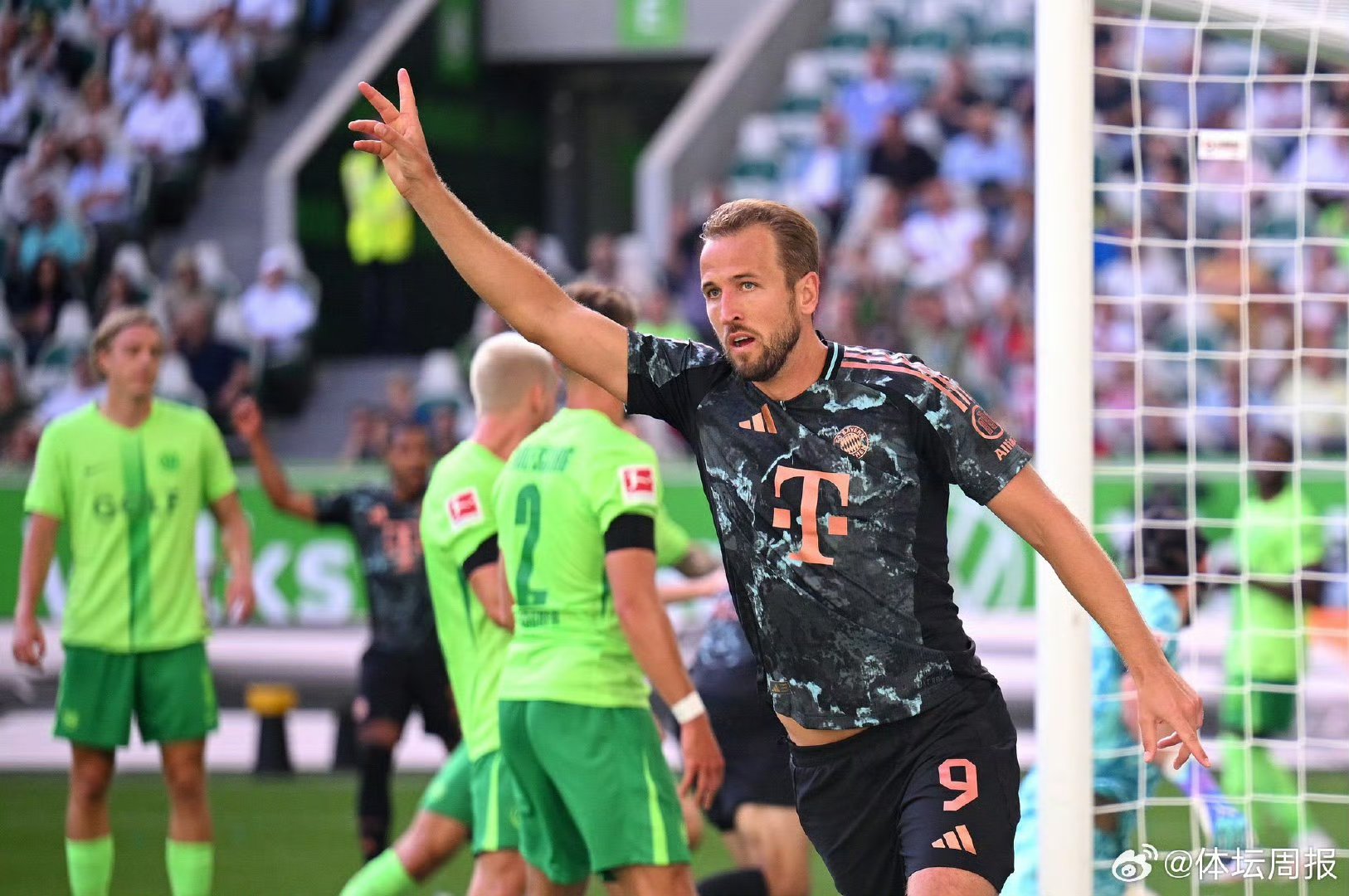 关于拜仁慕尼黑主场大胜沃尔夫斯堡,继续领跑德甲联赛排行榜!的信息