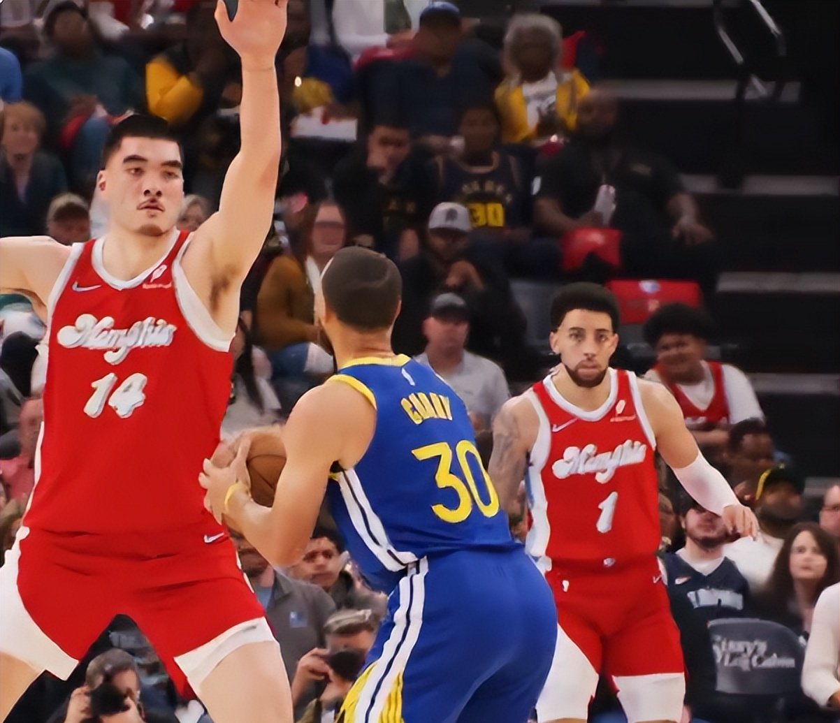 灰熊主场惨败爵士，球队防守漏洞暴露