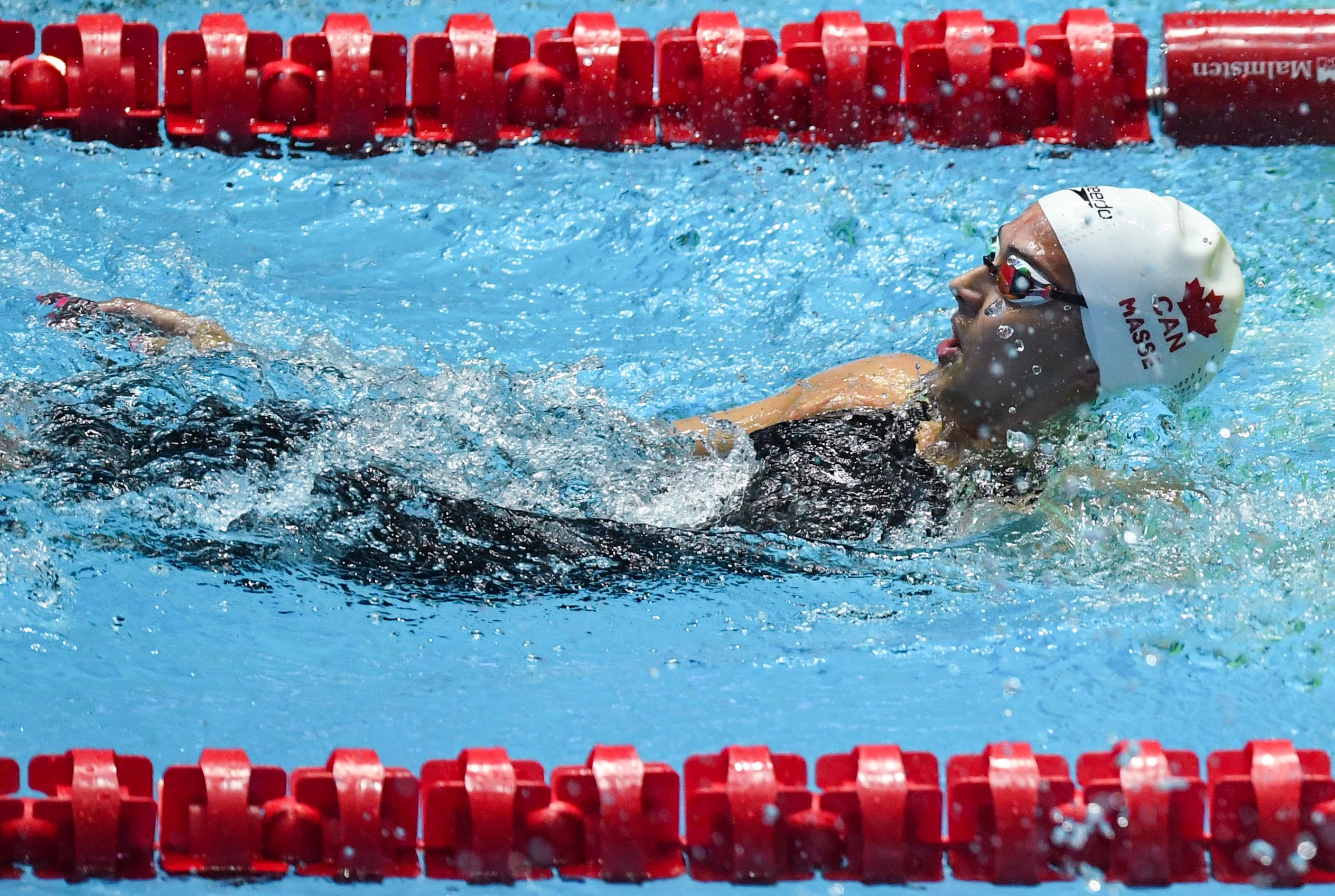 瑞士游泳选手表现出色,夺得冠军 瑞士游泳选手表现出色,夺得冠军