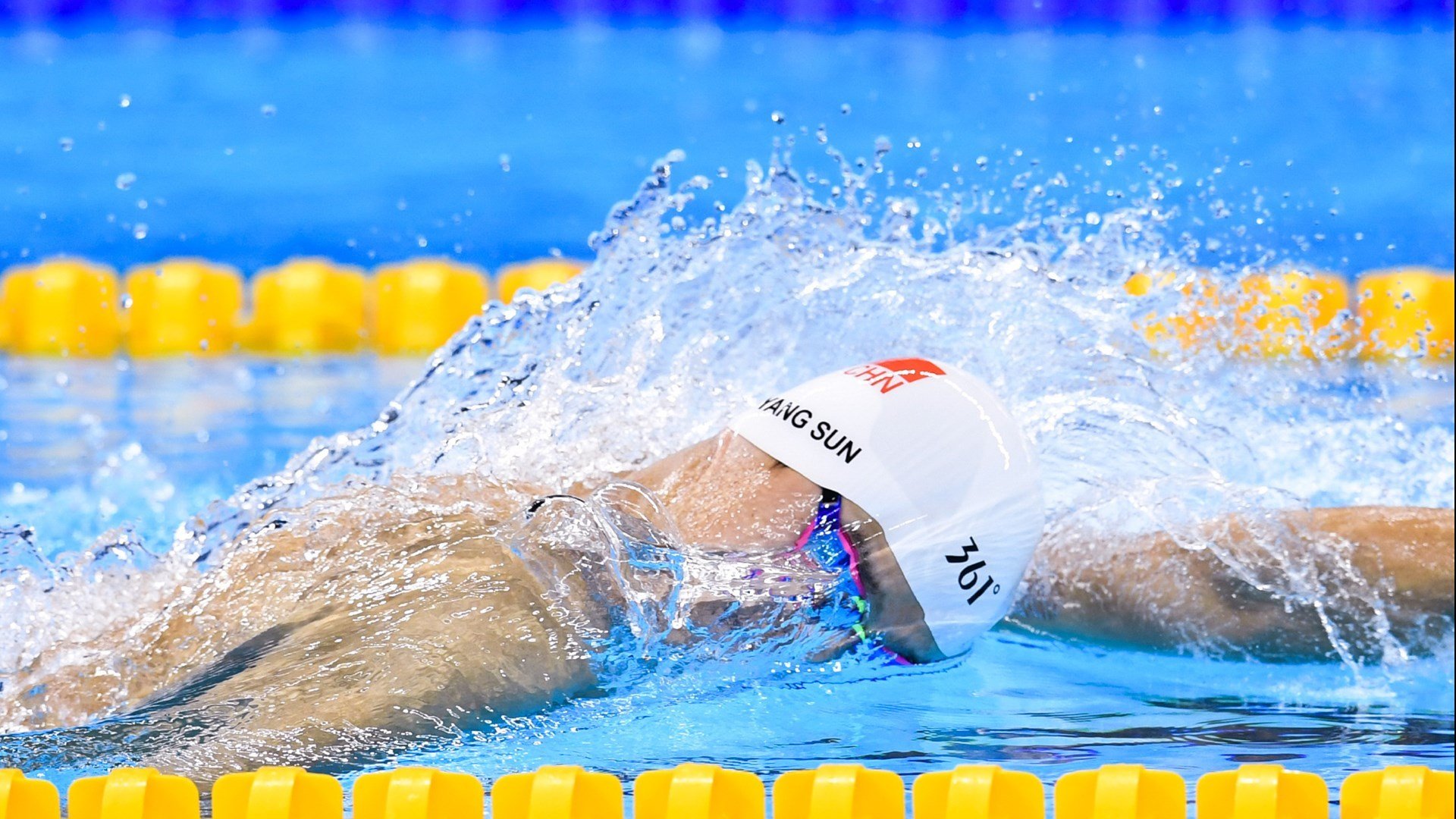 当东方狂胜遇见西方接管,体育世界的平行宇宙