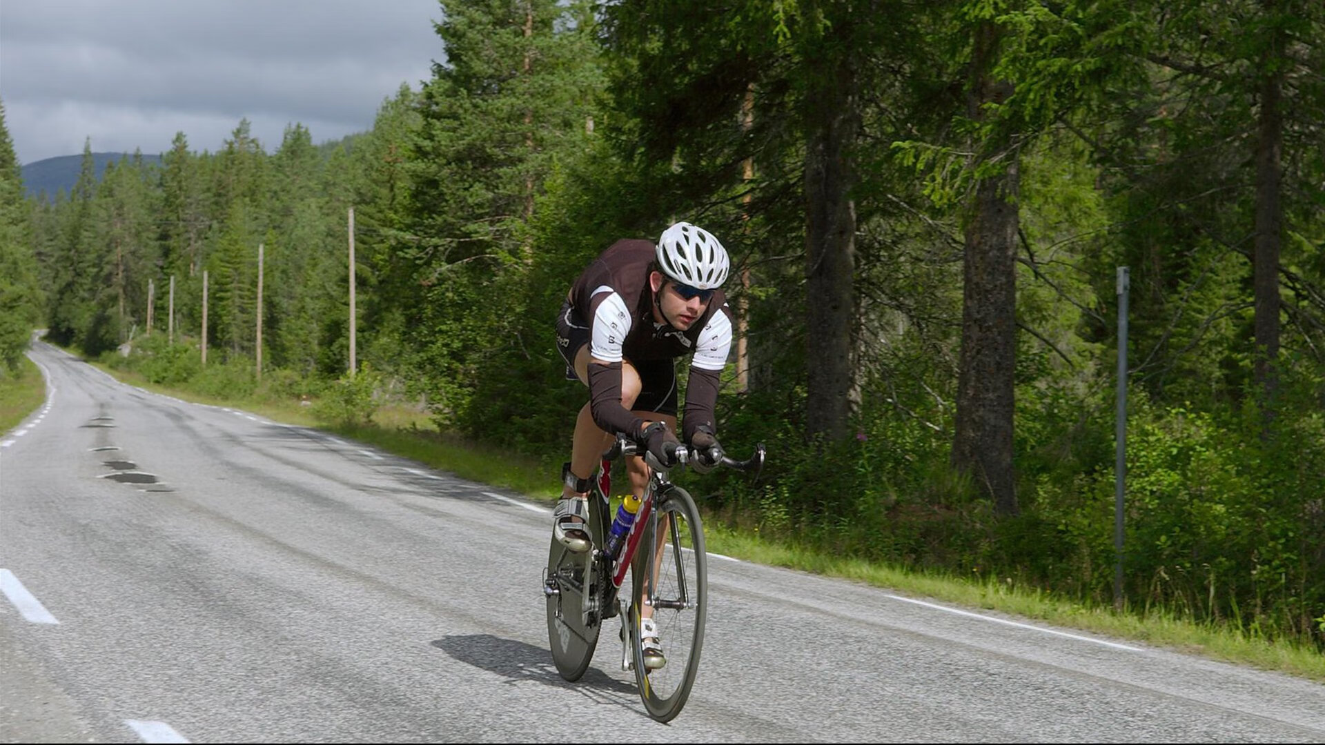 欧冠半决赛之夜,卡瓦哈尔的制胜光芒,照亮皇马通往温布利之路